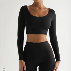 Long Sleeve Black Crop Top NWOT Large